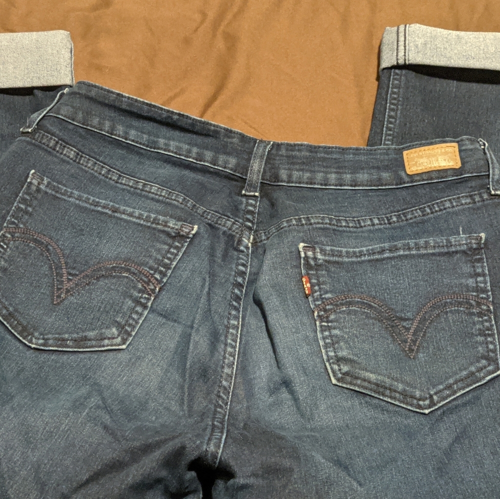 Levi's Cropped Skinny Jeans